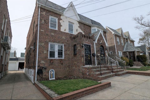 Homes For Sale - 89-32 208th Street<br/> Queens Village, NY 11427