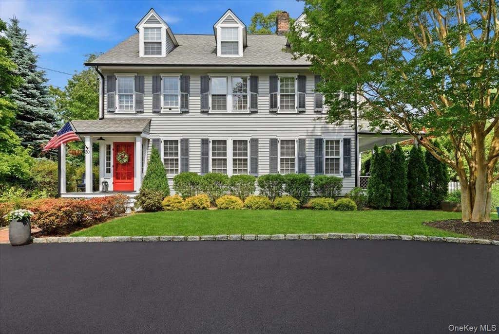 Photo of 39 Little East Neck Road S, Babylon, NY 11702 (MLS # 1012049)