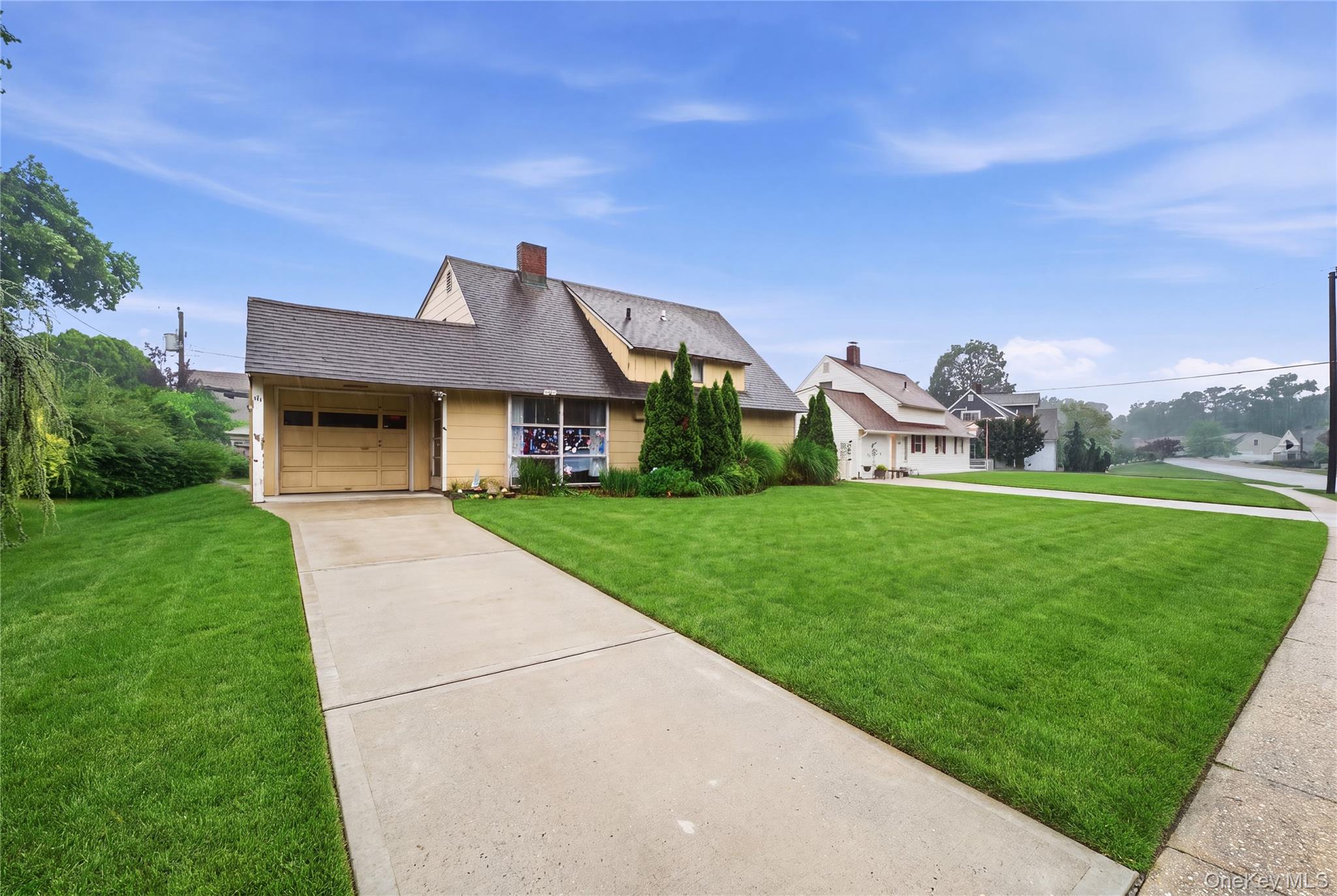 161 Duckpond Drive N