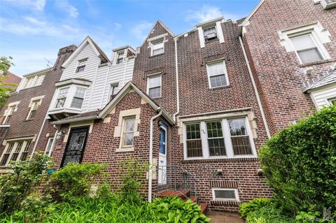Photo of 34-32 84th Street, Jackson Heights, NY 11372 (MLS # 994441)
