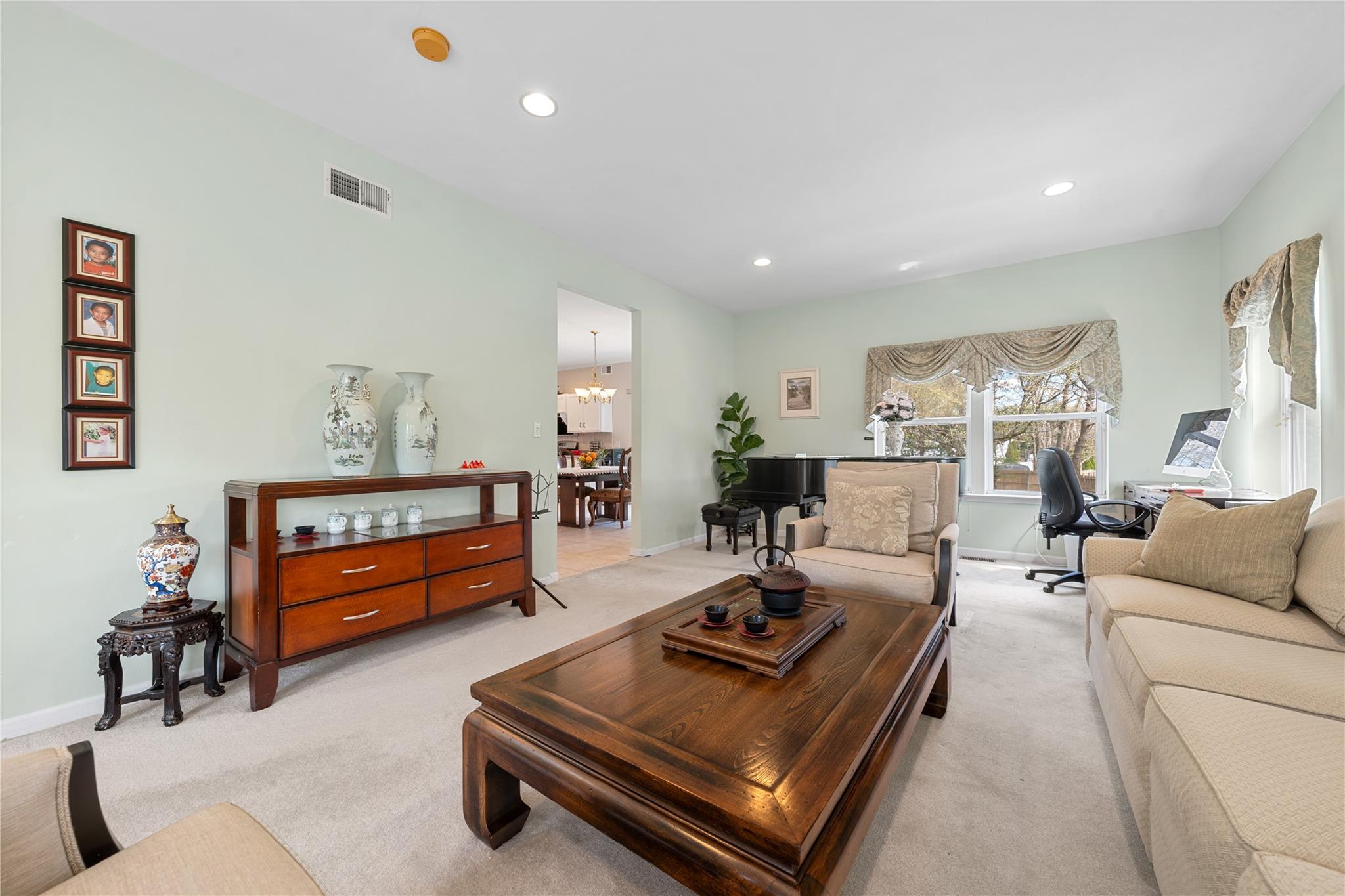 23 Varsity Boulevard, East Setauket, New York image 5