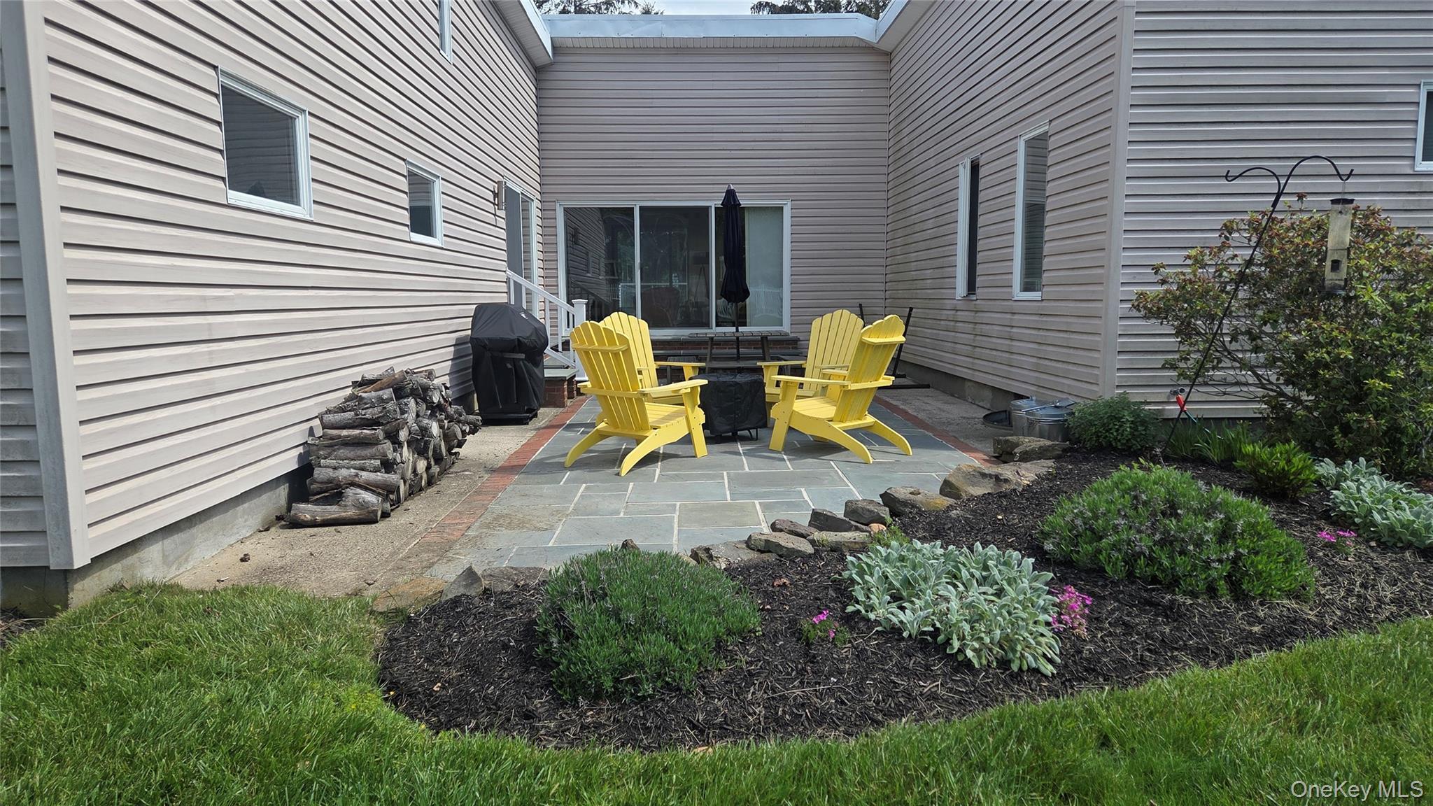 930 Cedar Lane