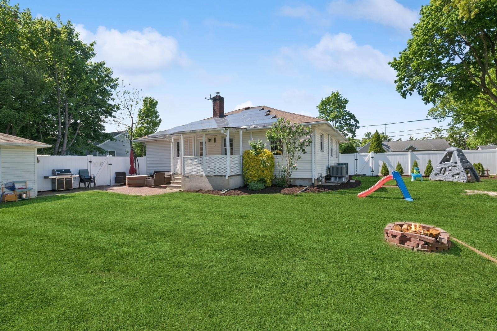 40 Grafton Street, Greenlawn, New York image 20