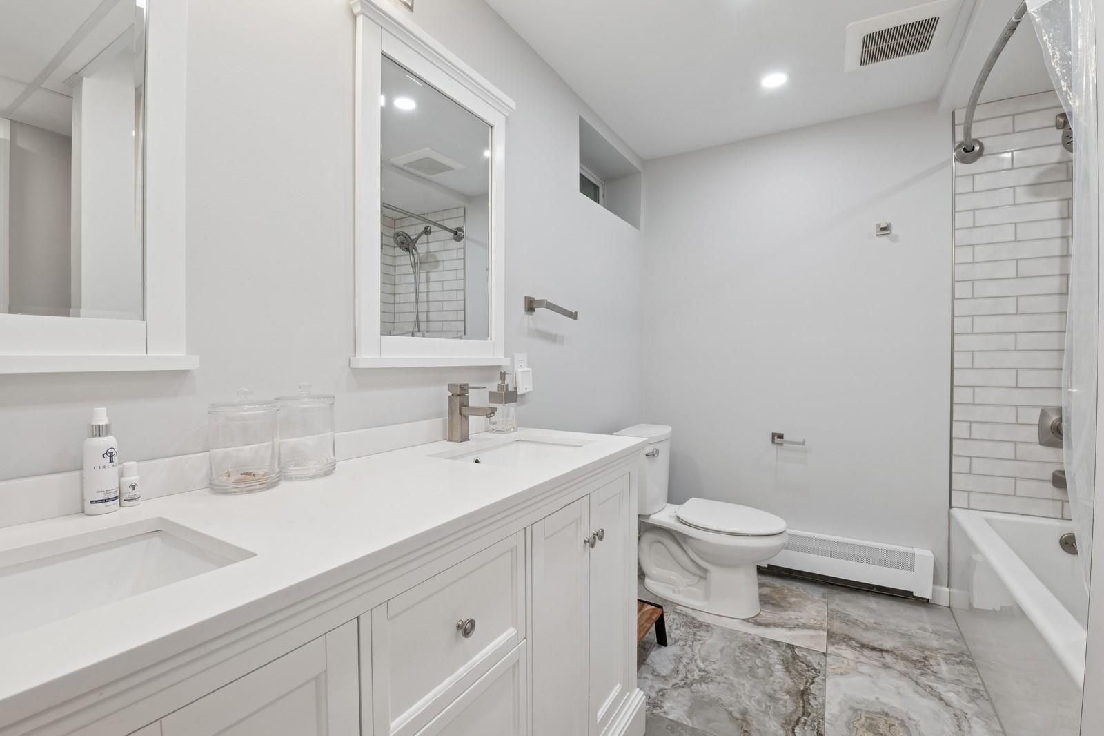 40 Grafton Street, Greenlawn, New York image 17
