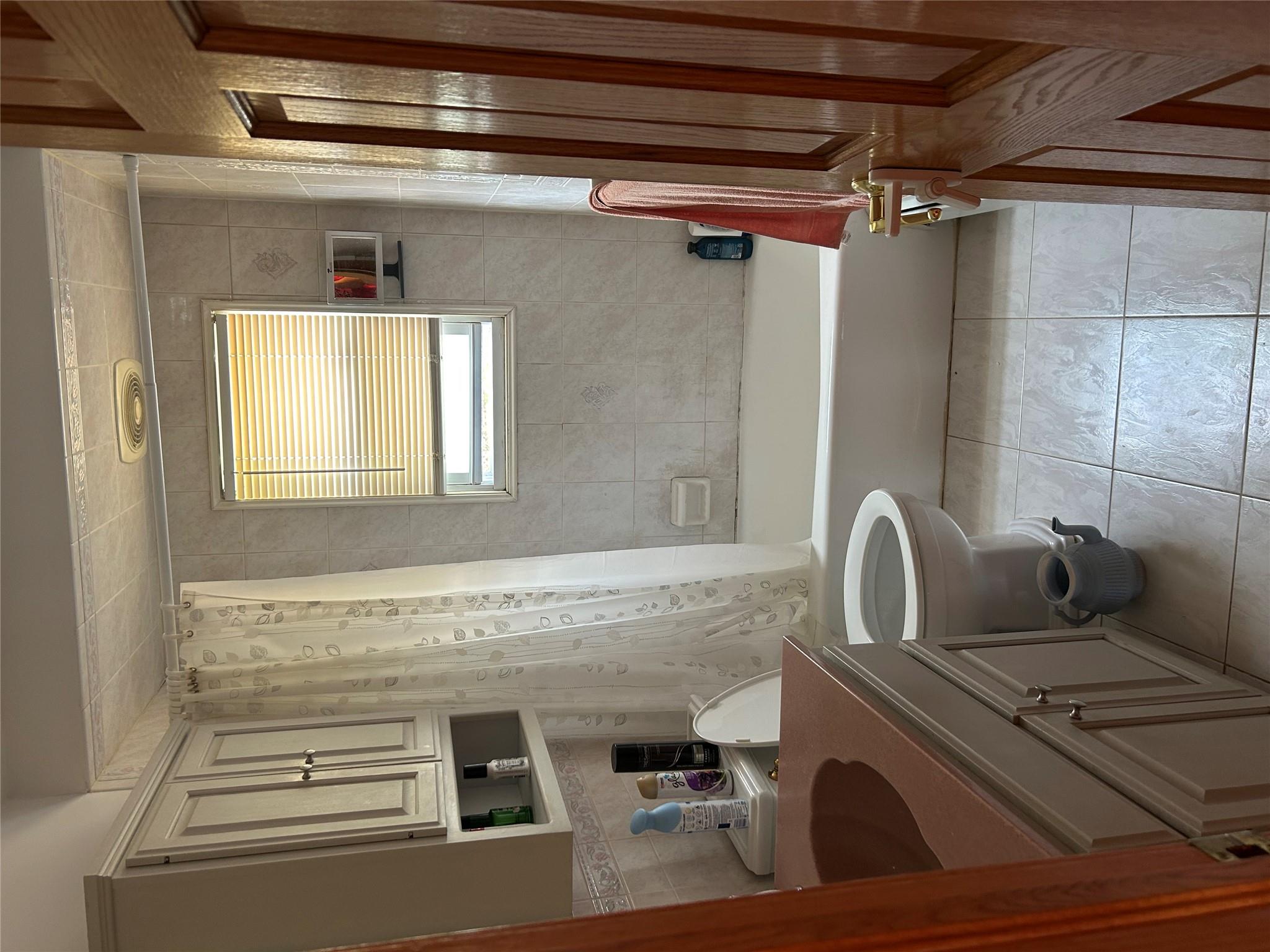 24 Gaymor Lane, Commack, New York image 11