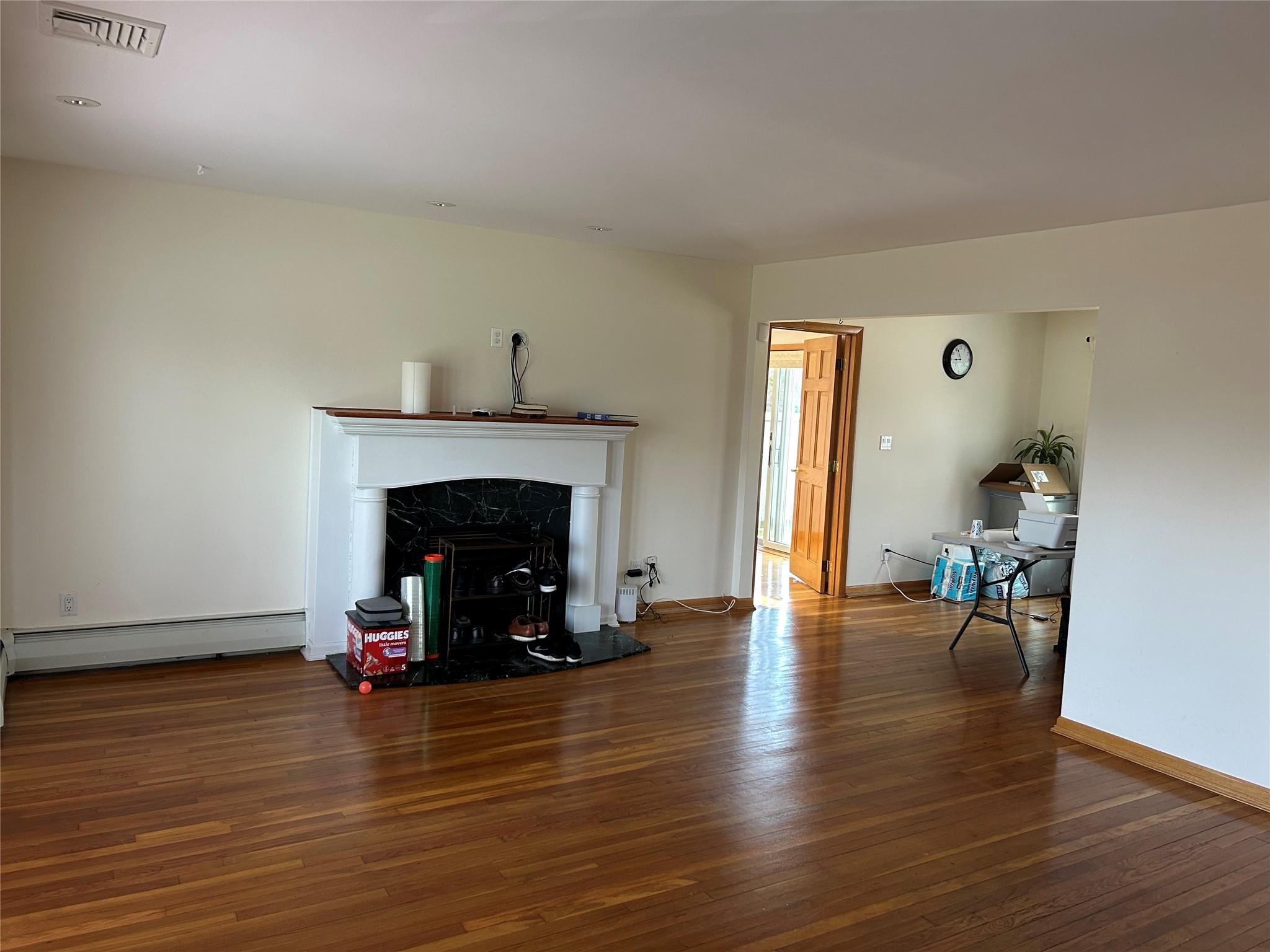 24 Gaymor Lane, Commack, New York image 3