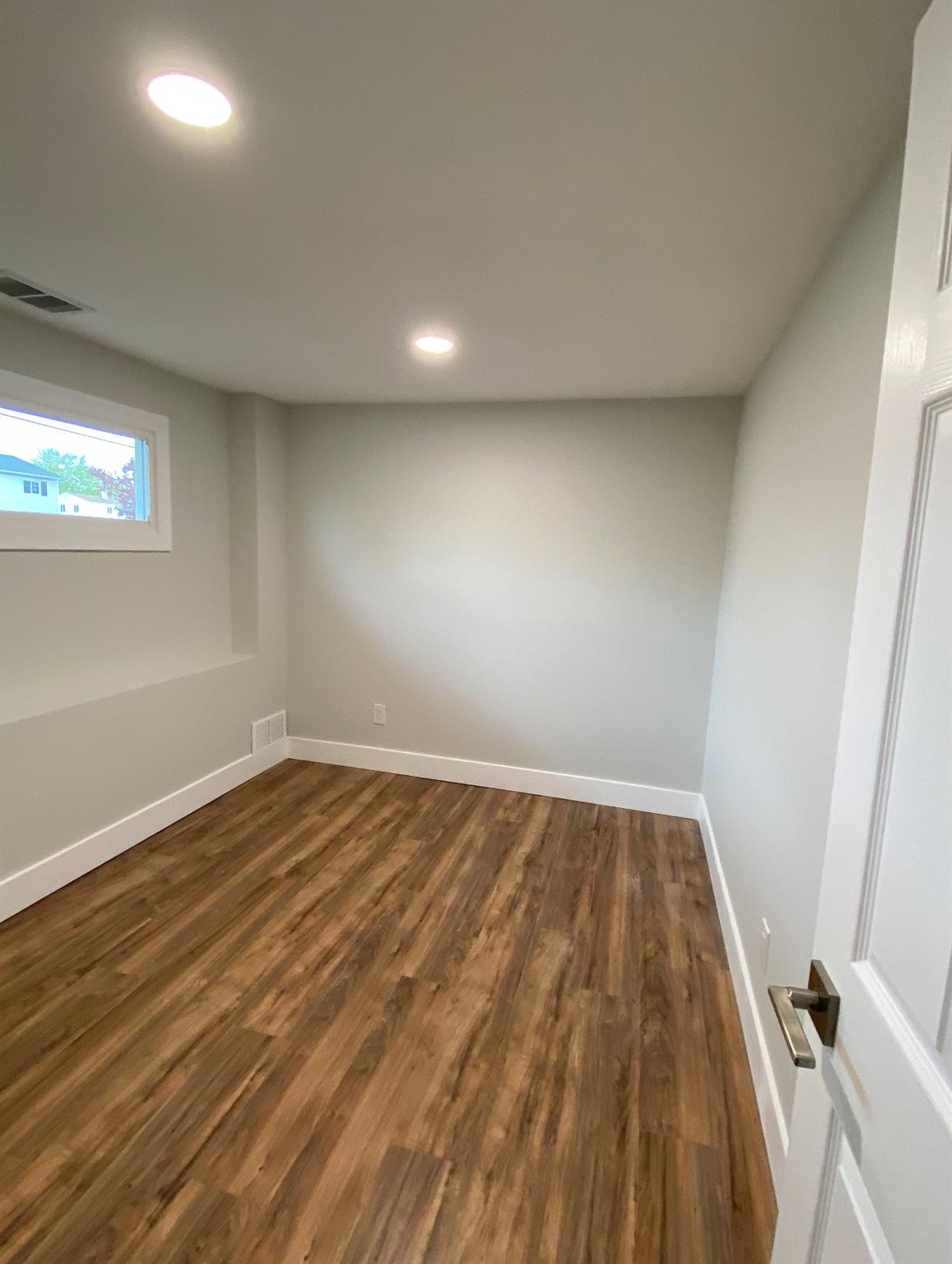12 Fountain Avenue, Selden, New York image 30