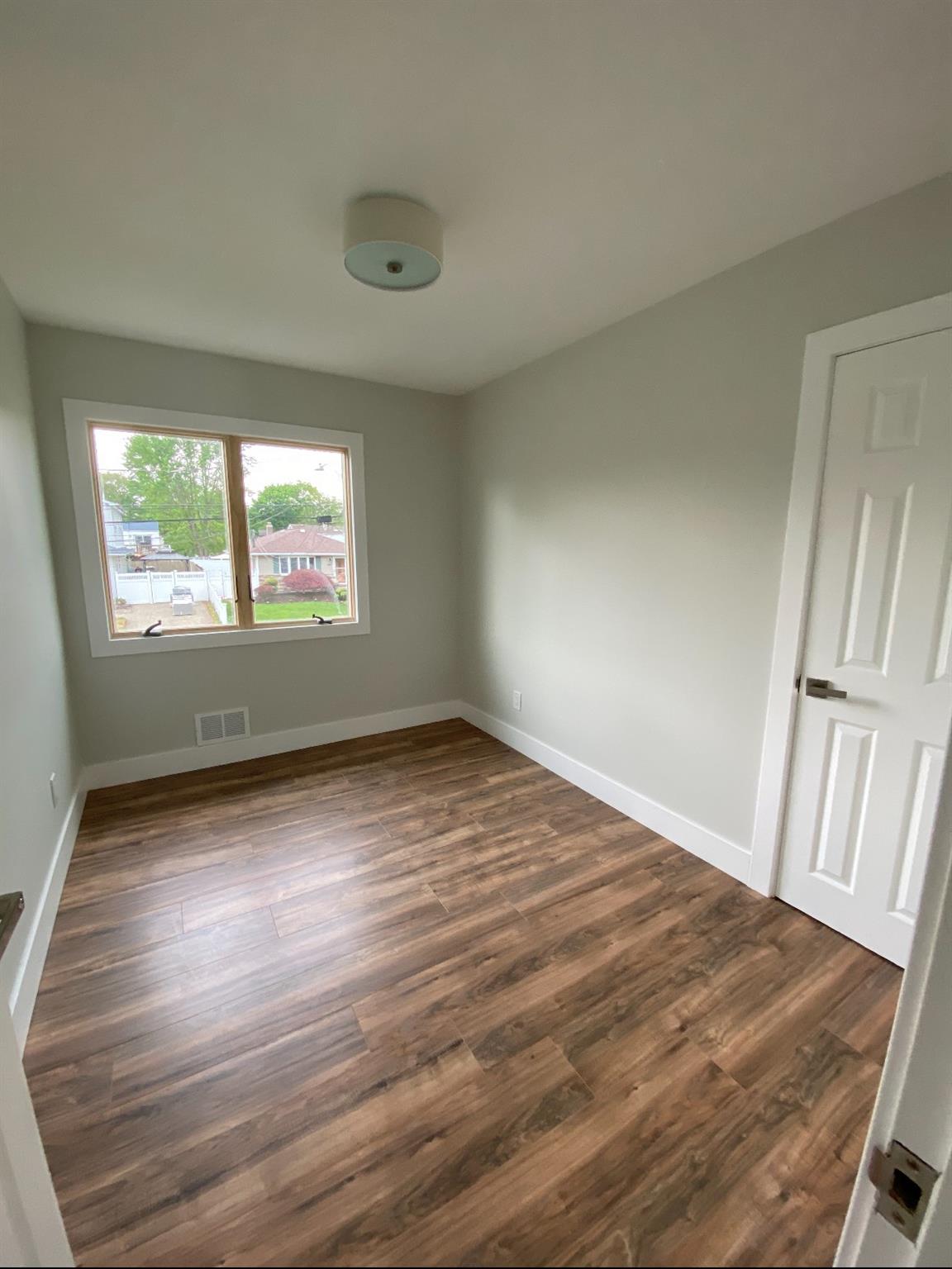 12 Fountain Avenue, Selden, New York image 35