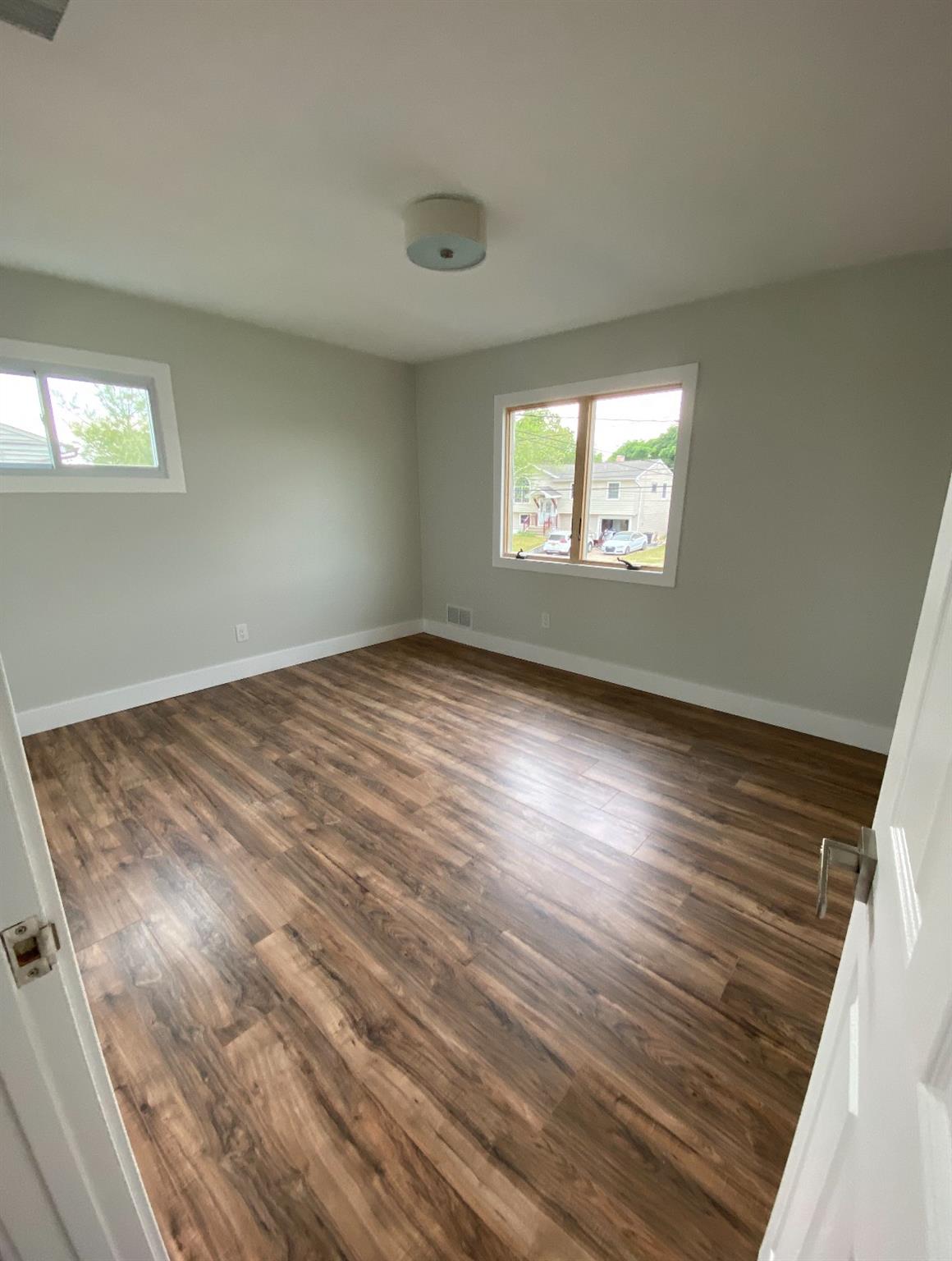12 Fountain Avenue, Selden, New York image 37