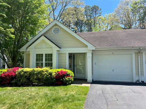71 Glen Drive Ridge NY 11961