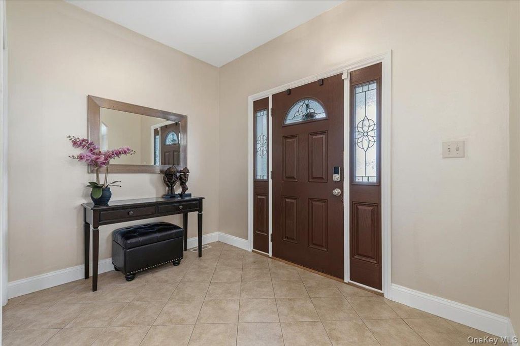 Photo of 8 Manhattan Avenue, Centereach, NY 11720 (MLS # 999962)