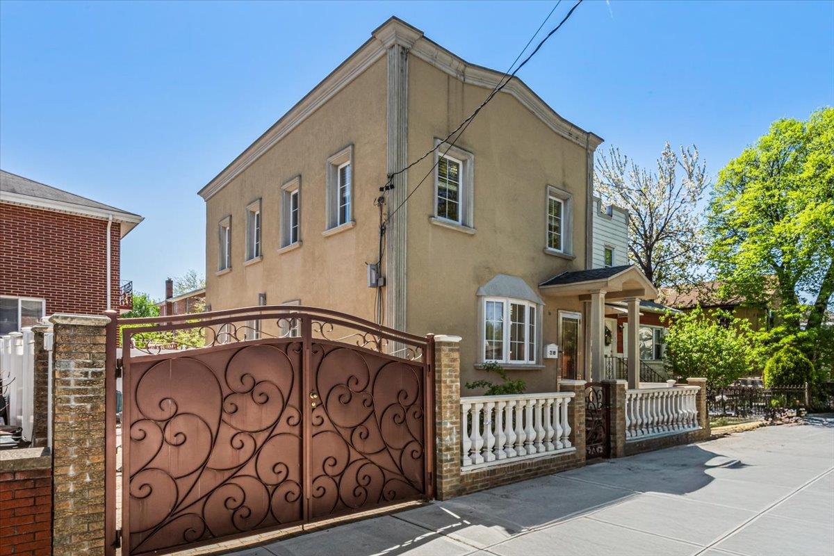 21-09 48th Street, Astoria, New York image 2