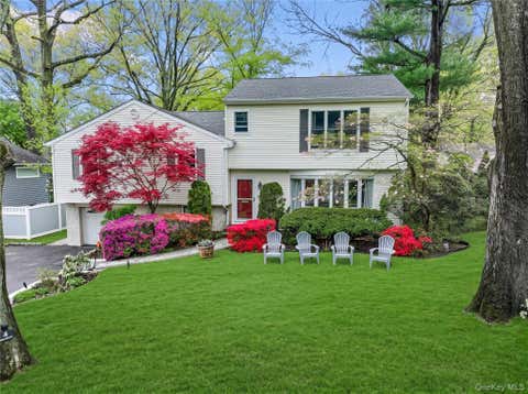 Homes For Sale - 4 Southway<br/> Hartsdale, NY 10530