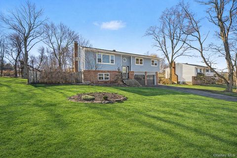 Homes For Sale - 11 Cunningham Drive<br/> Monroe, NY 10950