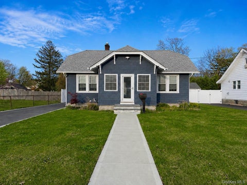 Homes For Sale - 155 Jayne Avenue<br/> Patchogue, NY 11772