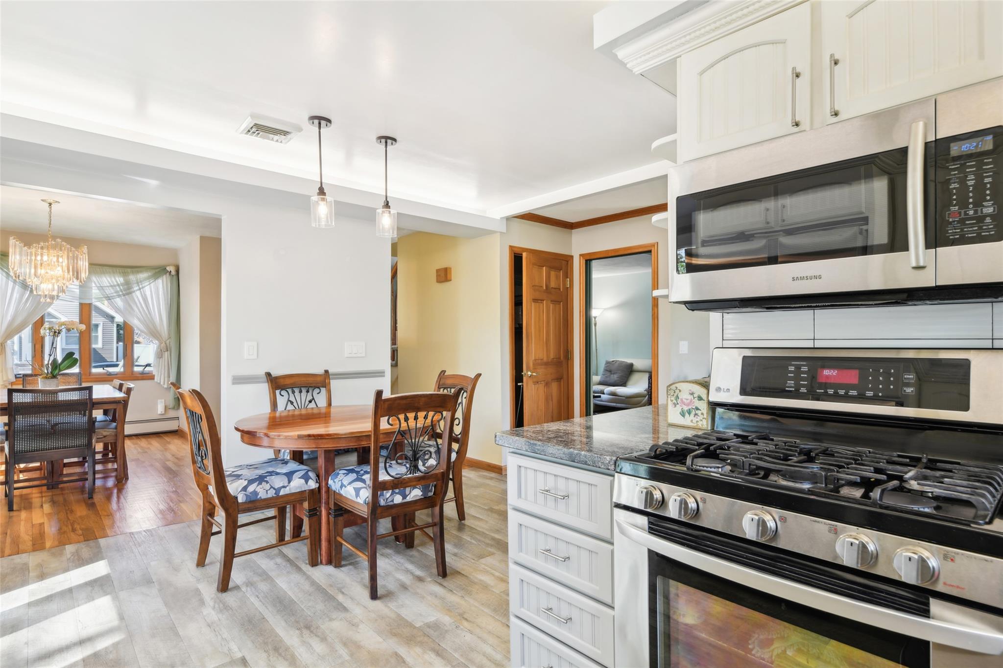 106 Catlin Place, Hewlett, New York image 15