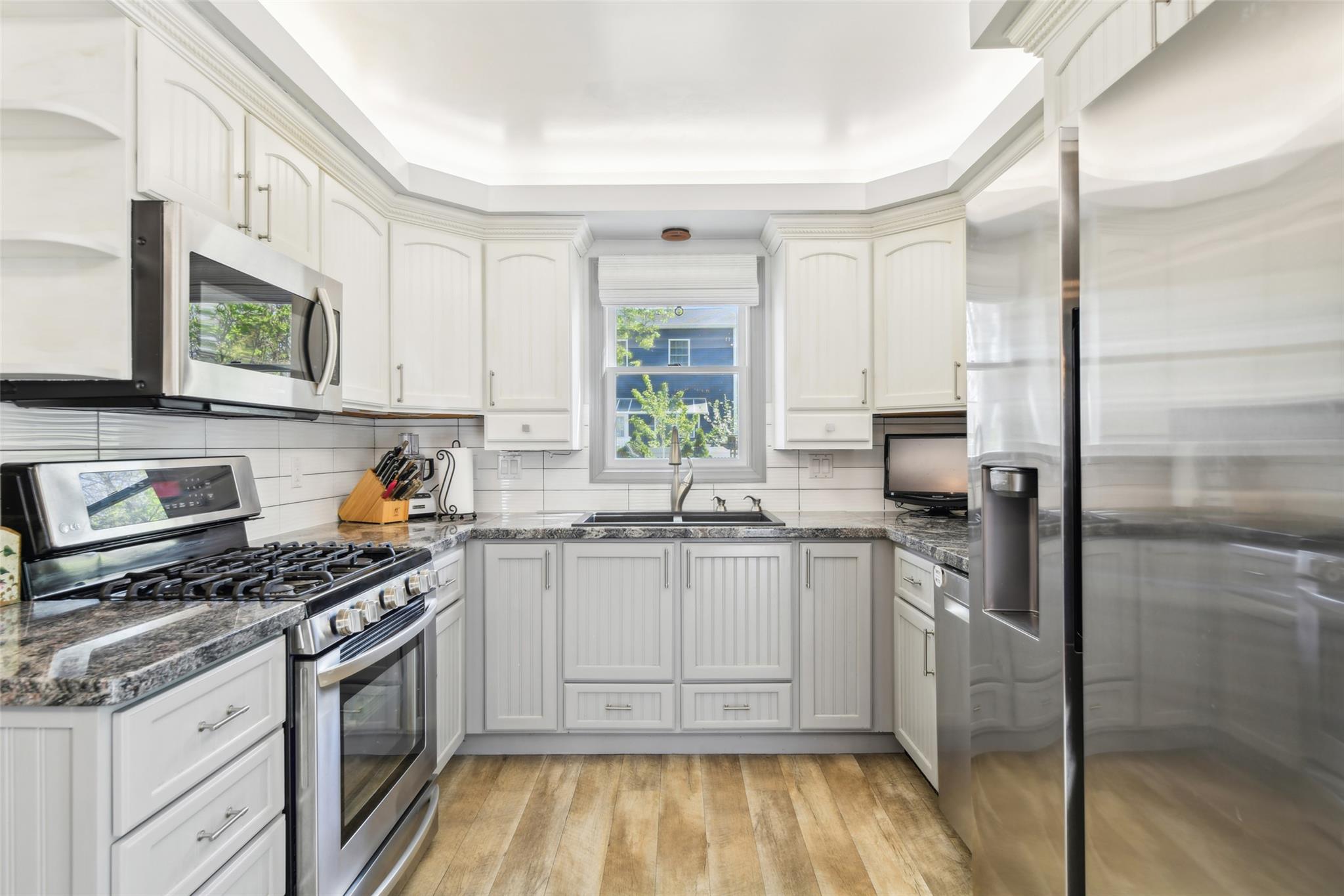 106 Catlin Place, Hewlett, New York image 12