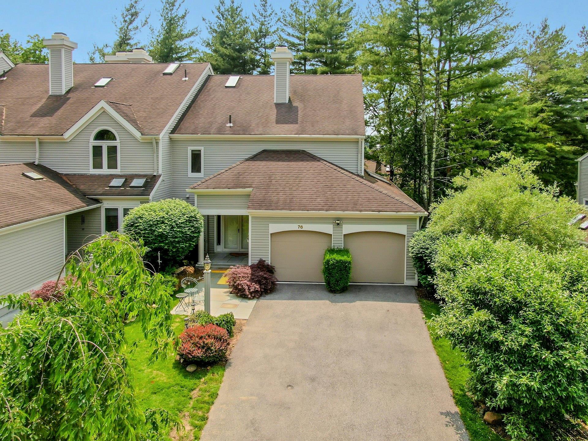 Property for Sale at Boulder Ridge Road, Scarsdale, New York - Bedrooms: 3 
Bathrooms: 4 
Rooms: 10  - $1,395,000