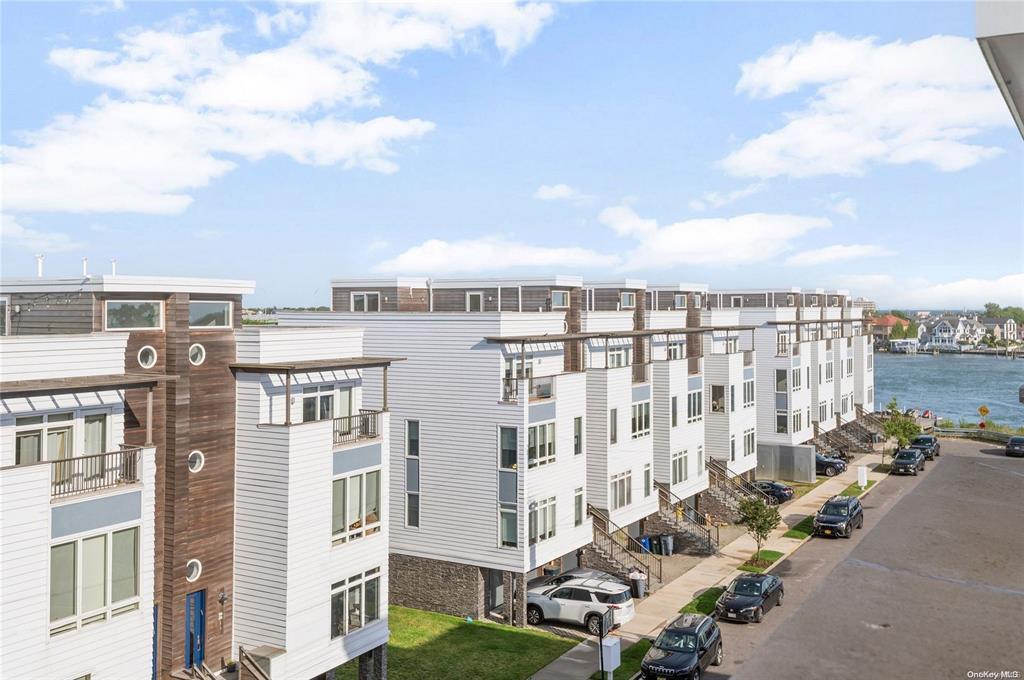 Beach 5th Street, Far Rockaway, Queens, NY - 6 Bedrooms  
4 Bathrooms  
17 Rooms - 