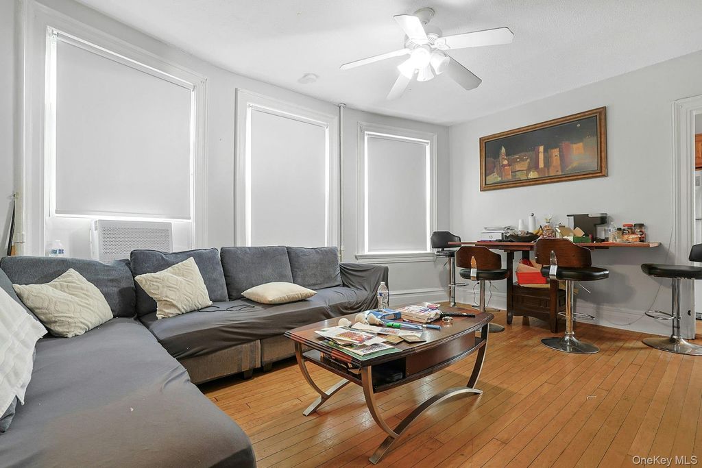 Photo of 11 Woodland Avenue, New Rochelle, NY 10805 (MLS # 940705)