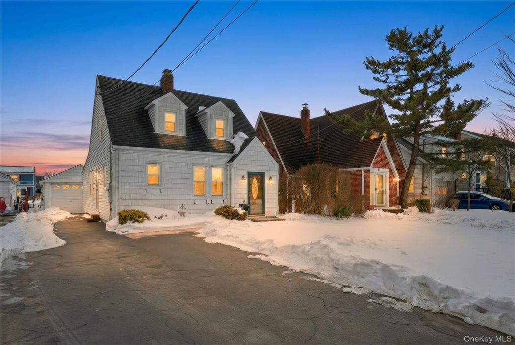 Photo of 64 Stuart Avenue, Amityville, NY 11701 (MLS # 960627)