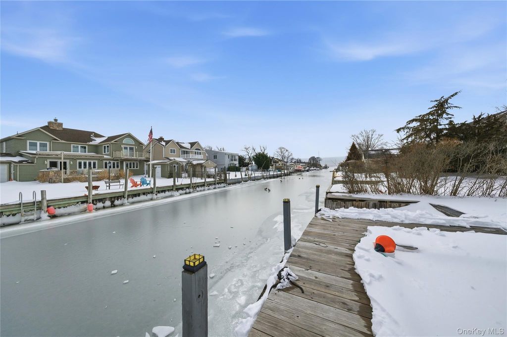 Photo of 64 Stuart Avenue, Amityville, NY 11701 (MLS # 960627)