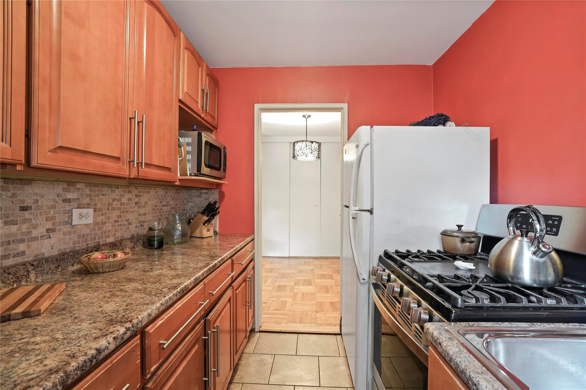 52-15 65 Place #2A, Maspeth, New York image 17