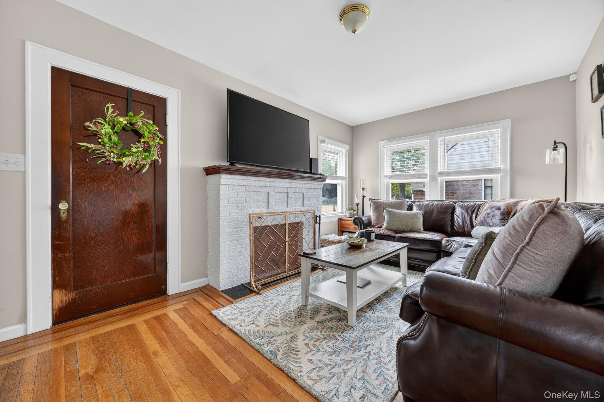 2456 Rockville Centre Parkway