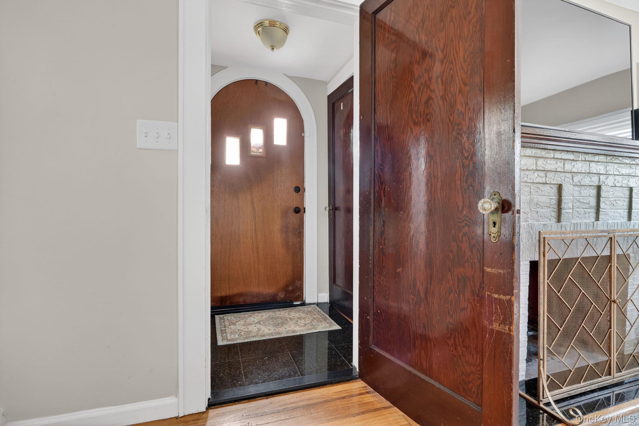 2456 Rockville Centre Parkway