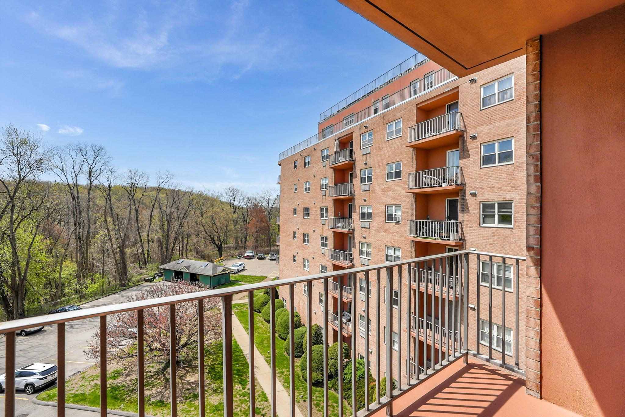 332 Terry Boulevard, Holbrook, New York image 15