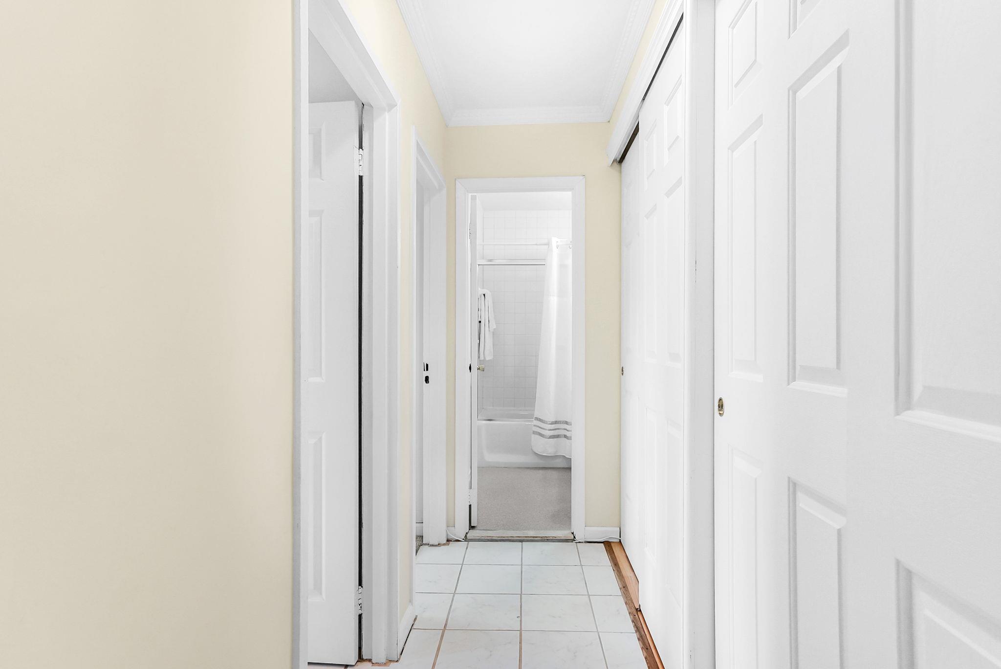 332 Terry Boulevard, Holbrook, New York image 10