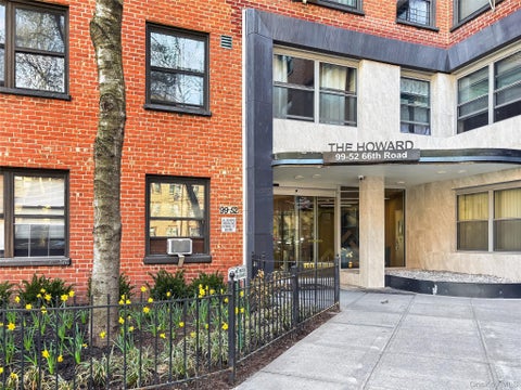 Homes For Sale - 99-52 66 Road #7E<br/> Rego Park, NY 11374