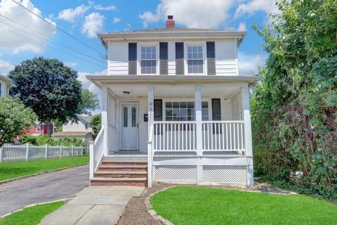 10 Valentine Street Glen Cove NY 11542