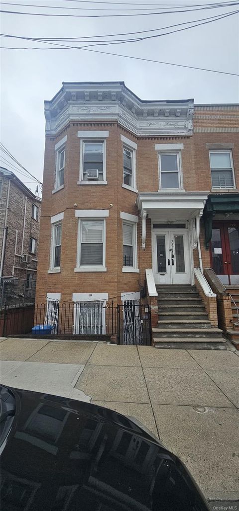 732 Van Nest Avenue Bronx NY 10462