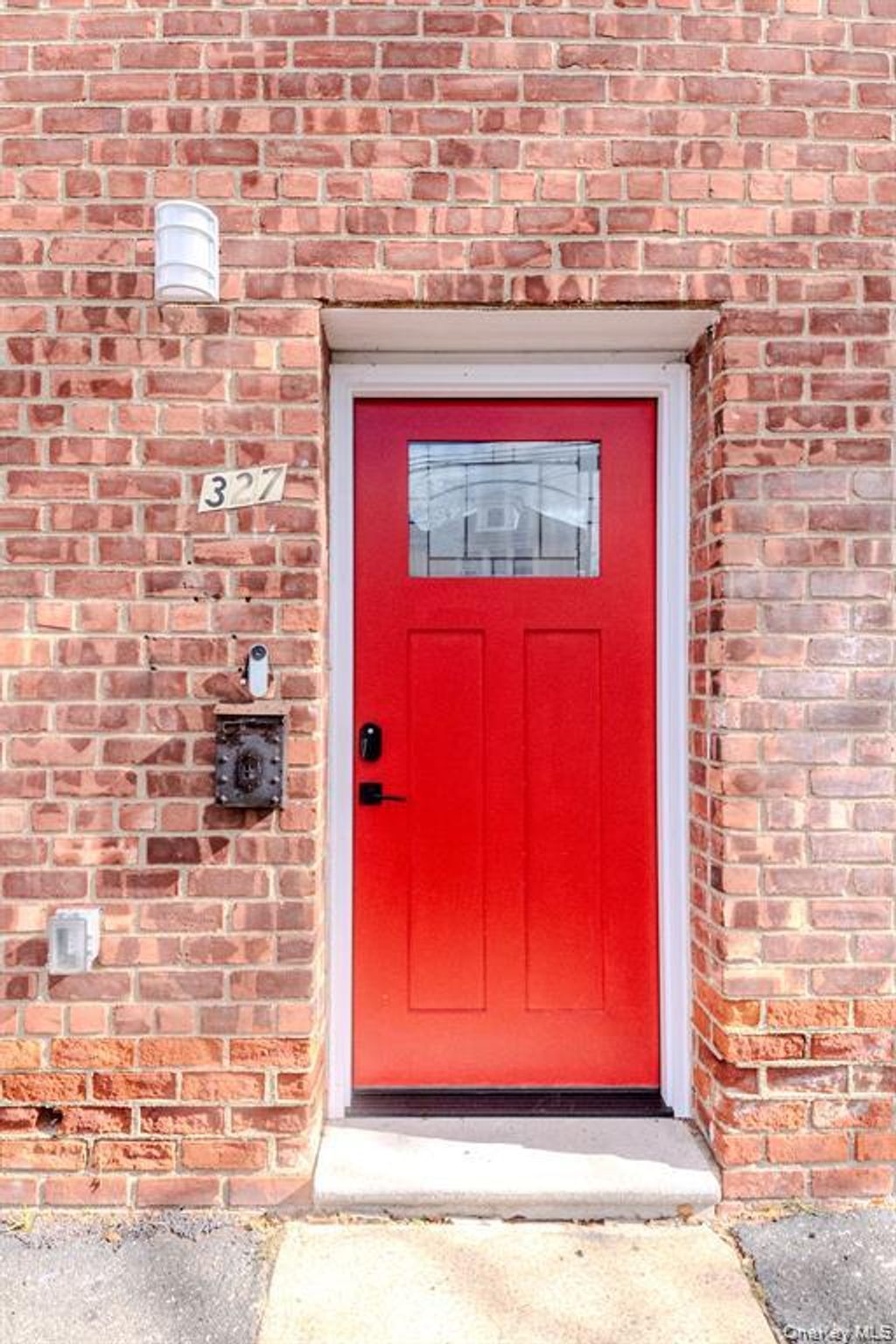 Photo of 327 Mundy Lane, Mount Vernon, NY 10550 (MLS # 946387)