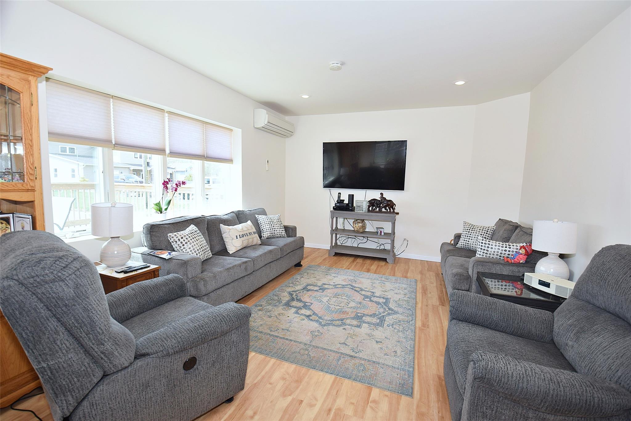 32 Shore Drive, Mastic Beach, New York image 10