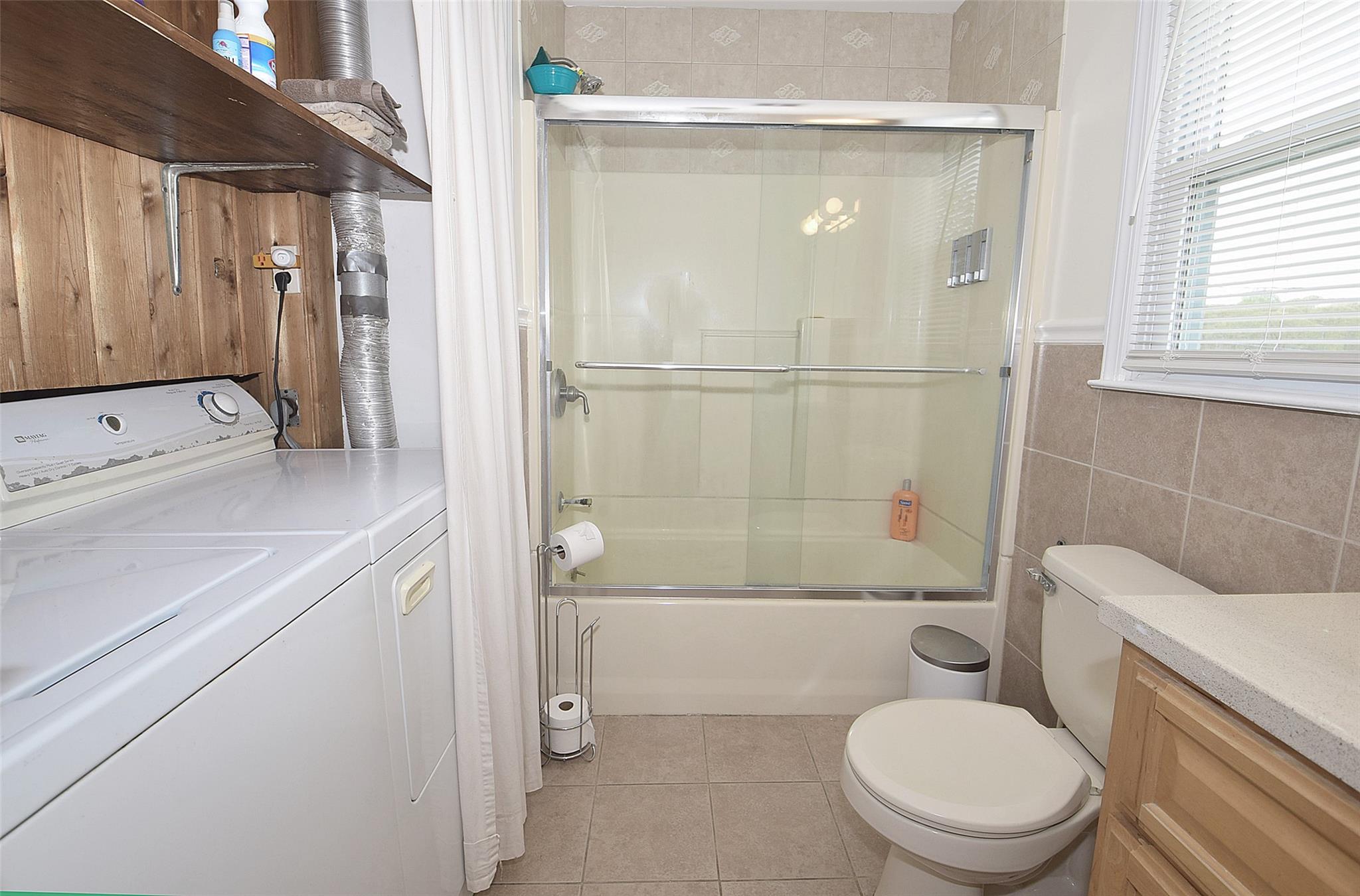 32 Shore Drive, Mastic Beach, New York image 12
