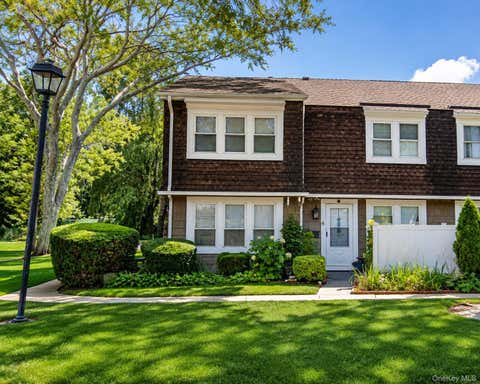 Condo For Sale - 6 Whalers Cove<br/> Babylon, NY 11702