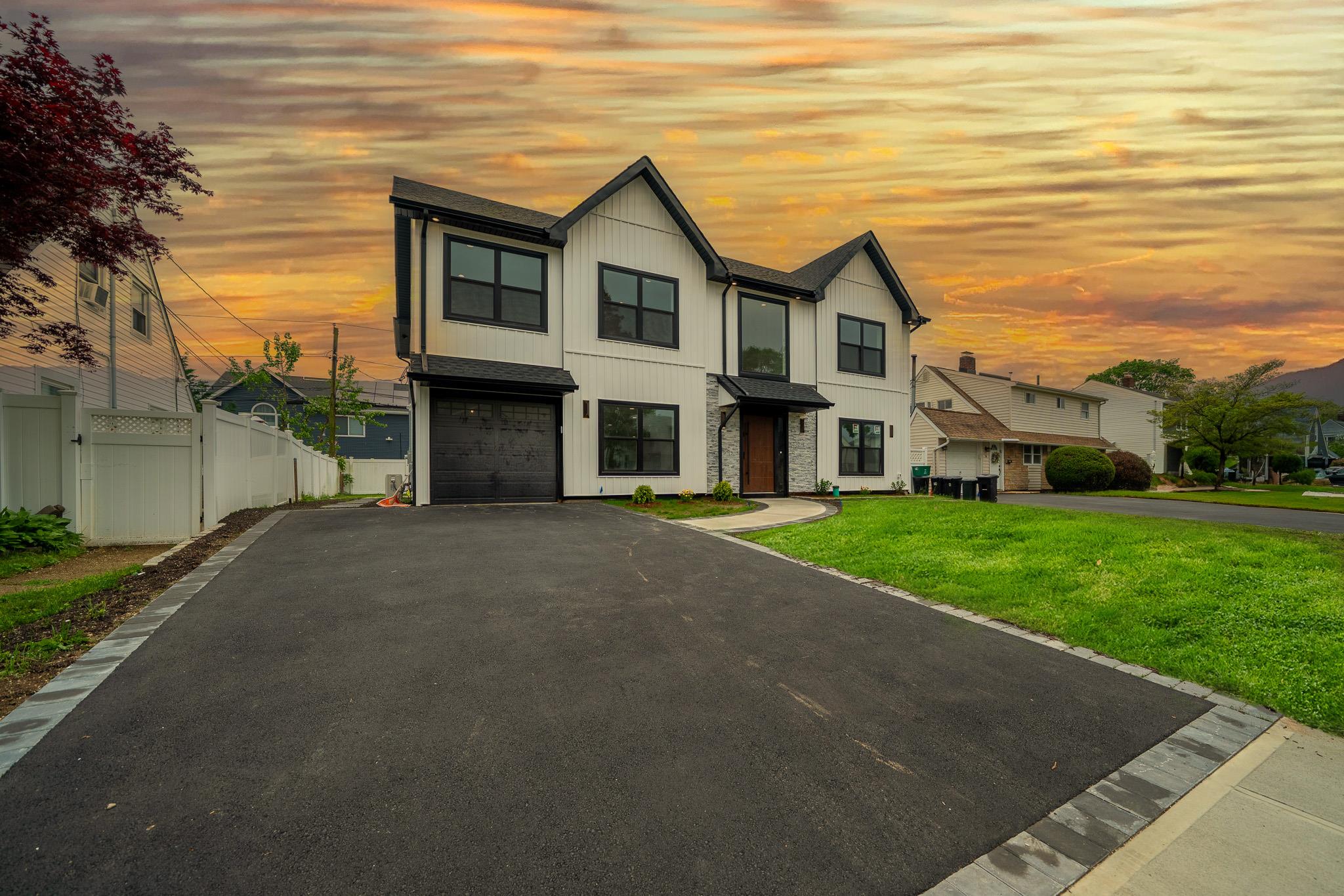 76 Woodcock Lane, Levittown, New York image 4