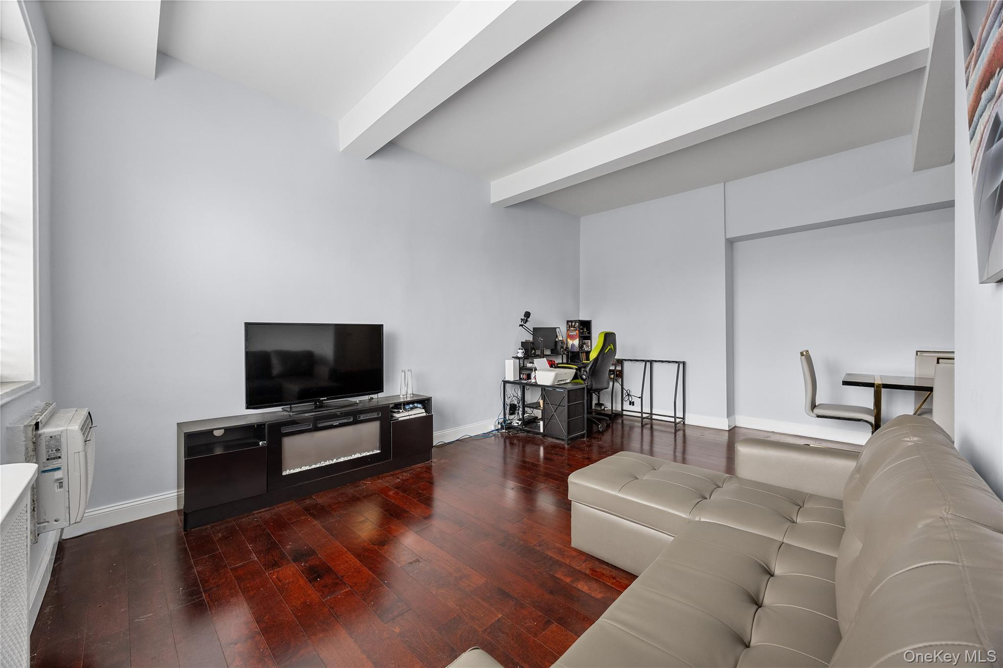 355 Bronx River Road 1i