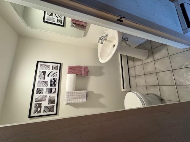 93 Cardinal Lane, Hauppauge, New York image 5