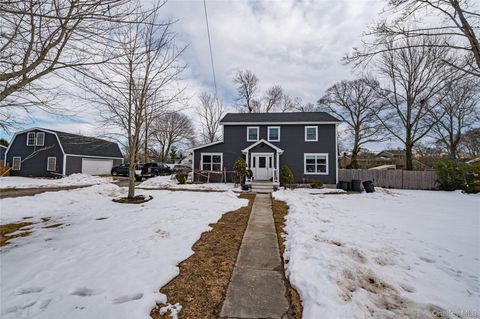 85 Bayview Avenue, East Patchogue, NY 11772 - MLS#: 940691