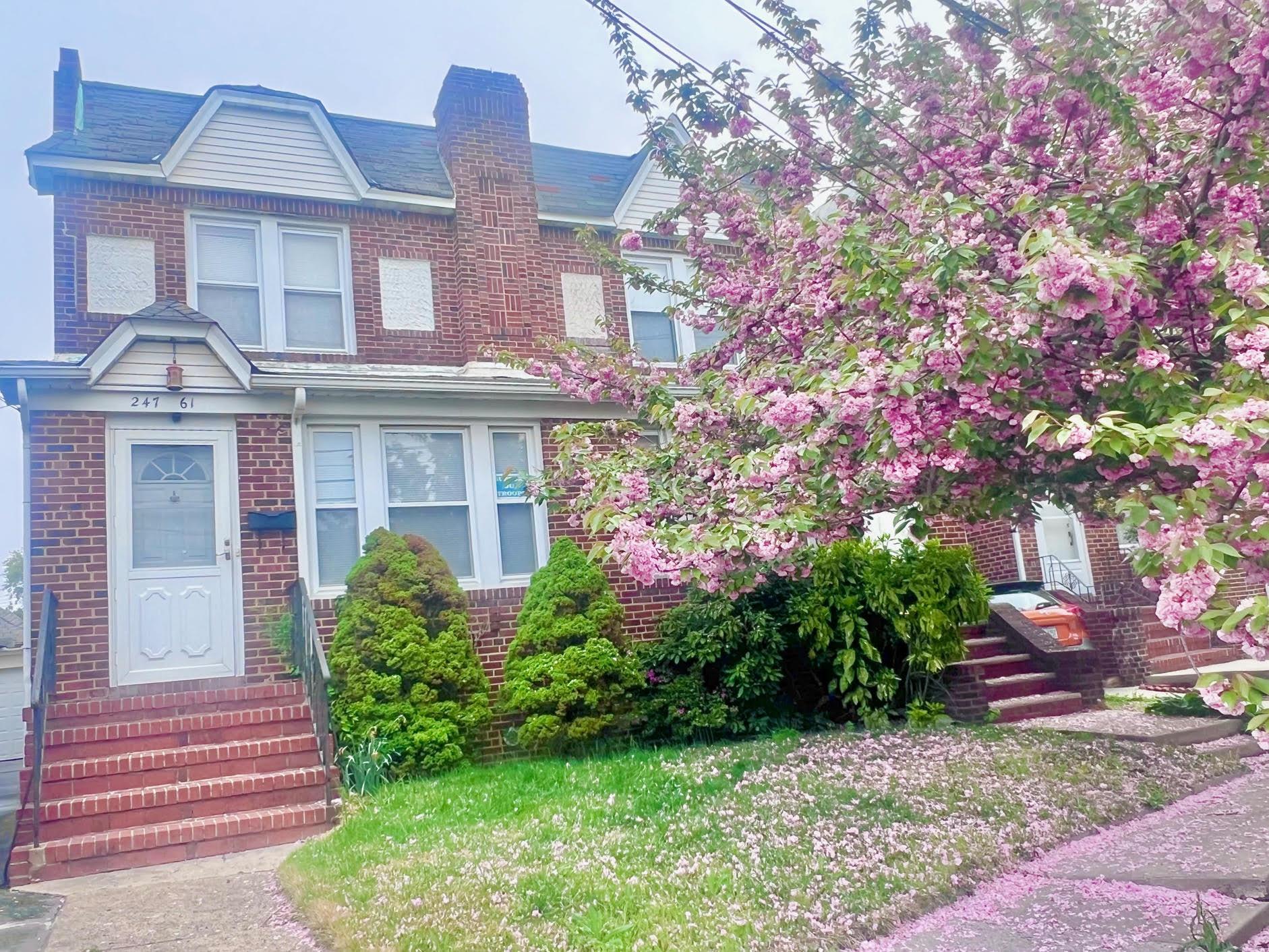 Property for Sale at 90th Avenue, Bellerose, Queens, NY - Bedrooms: 3 
Bathrooms: 3 
Rooms: 8  - $720,000