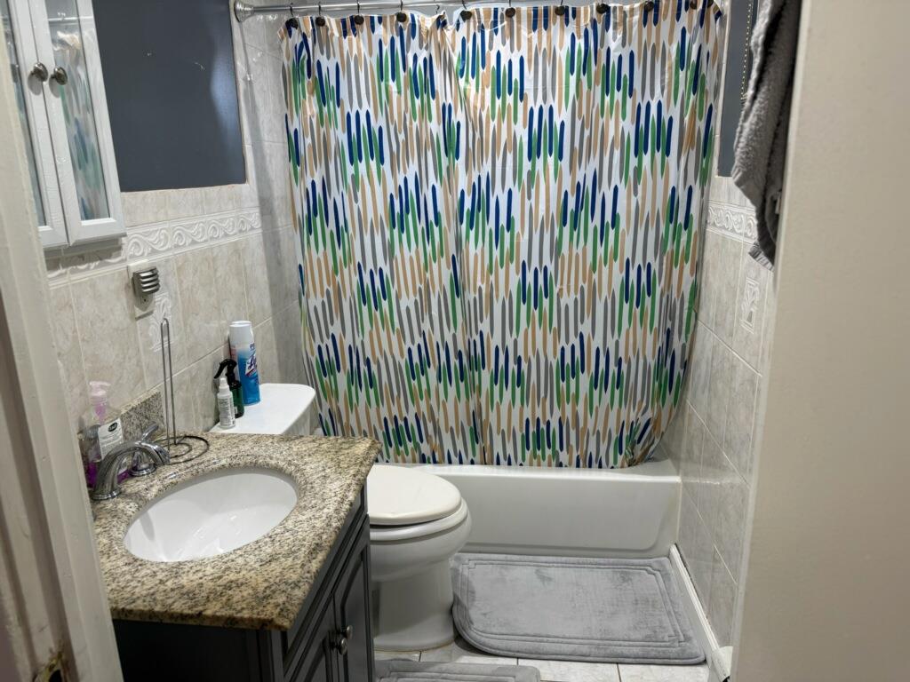 180 Steele Place, Amityville, New York image 6
