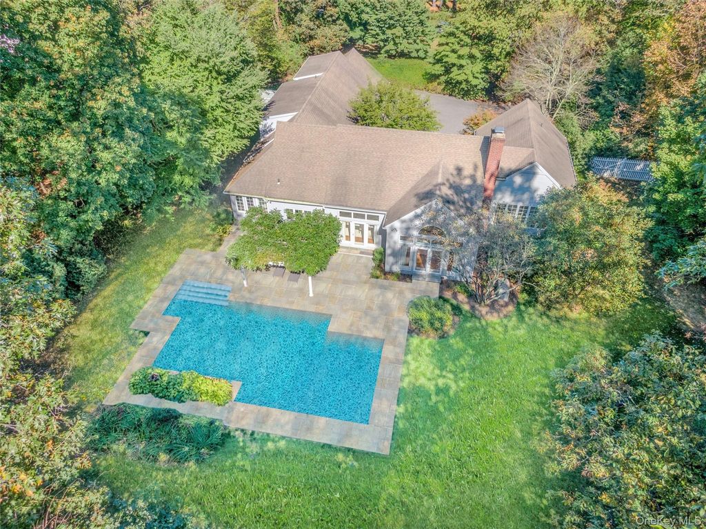 Photo of 24 North Way, Chappaqua, NY 10514 (MLS # 911235)