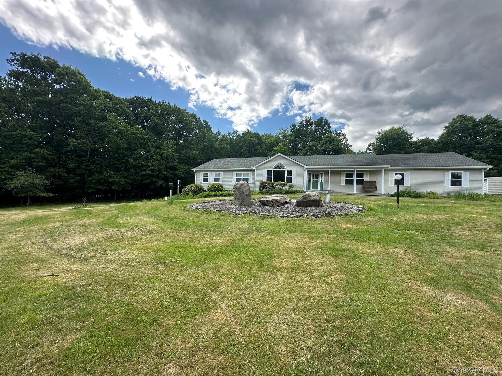 36 Greentree Lane