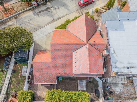 Photo of 10825 Union Turnpike, Forest Hills, NY 11375 (MLS # 970435)