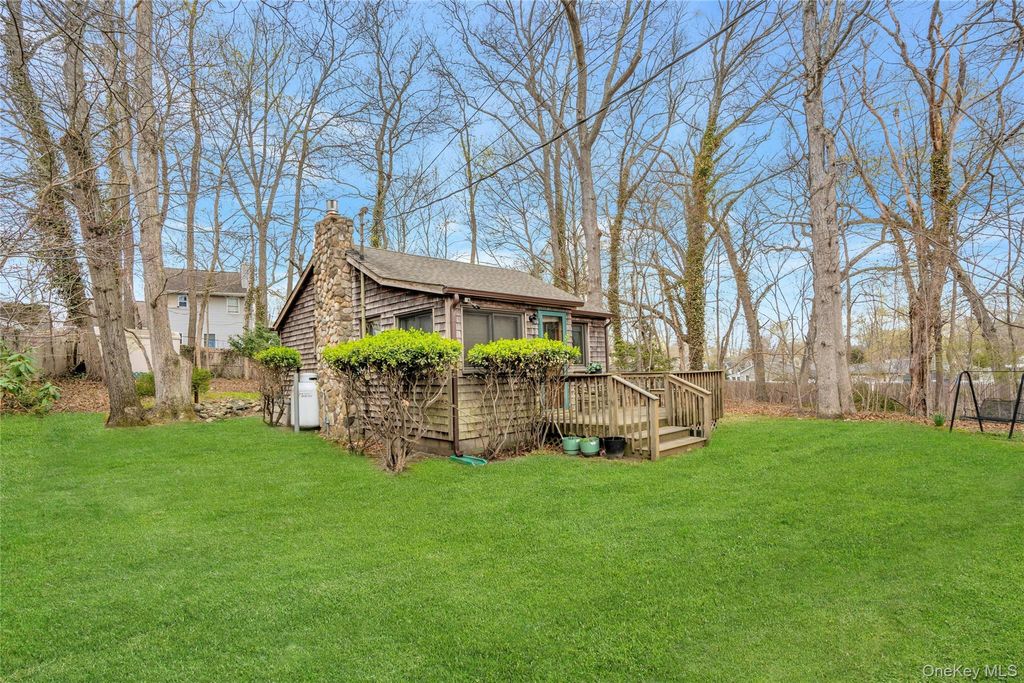 Photo of 16 Nymph Road, Rocky Point, NY 11778 (MLS # 985576)