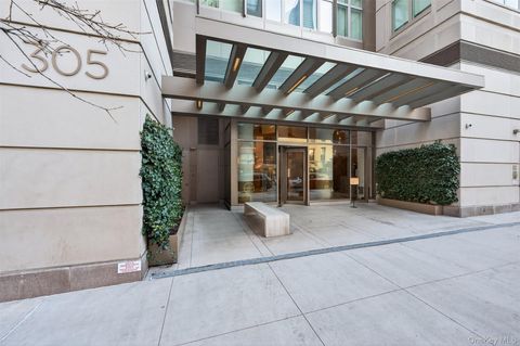 305 E 51st Street 15F New York (Manhattan) NY 10022