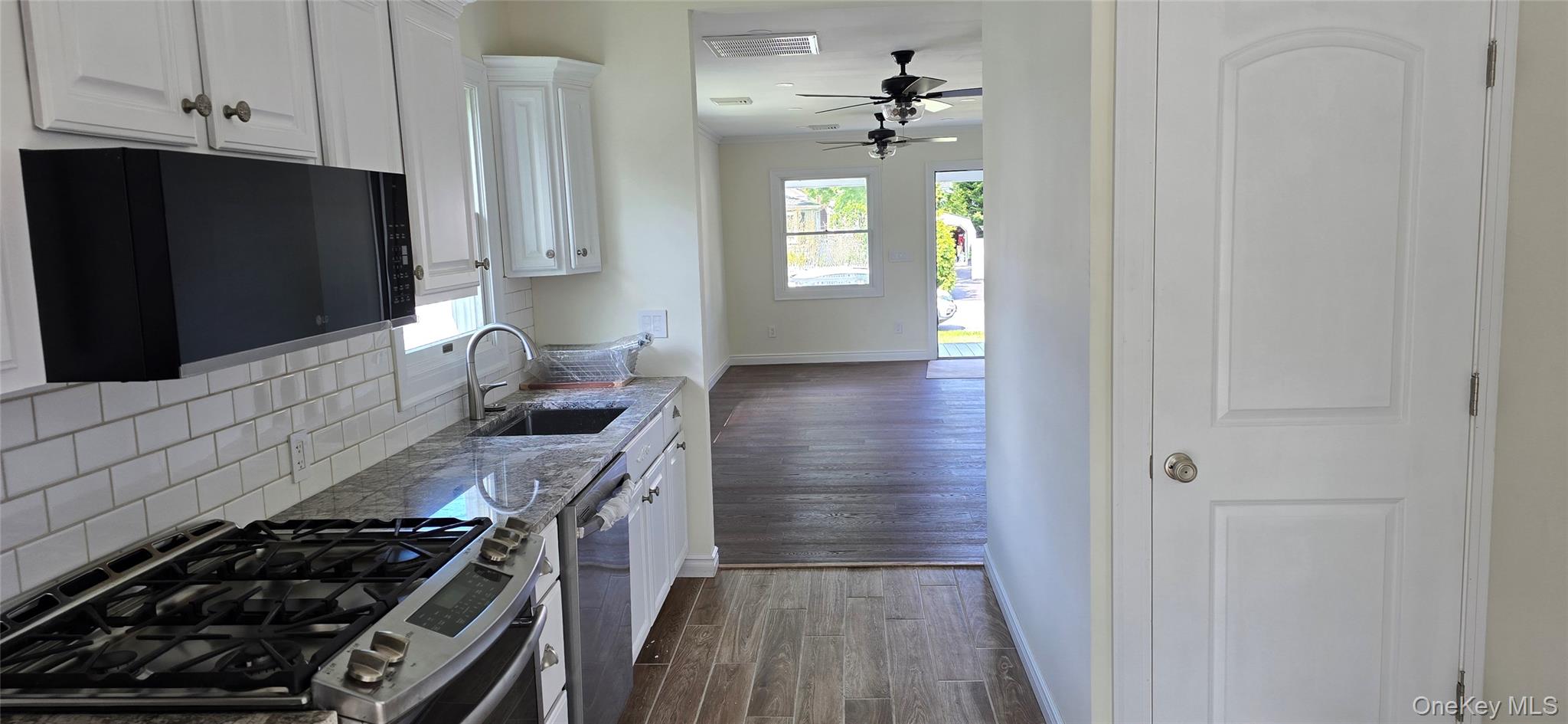 87 Willet Avenue